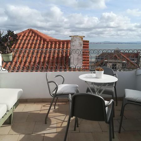 Little River View Triplex In Alfama Lisboa Екстериор снимка