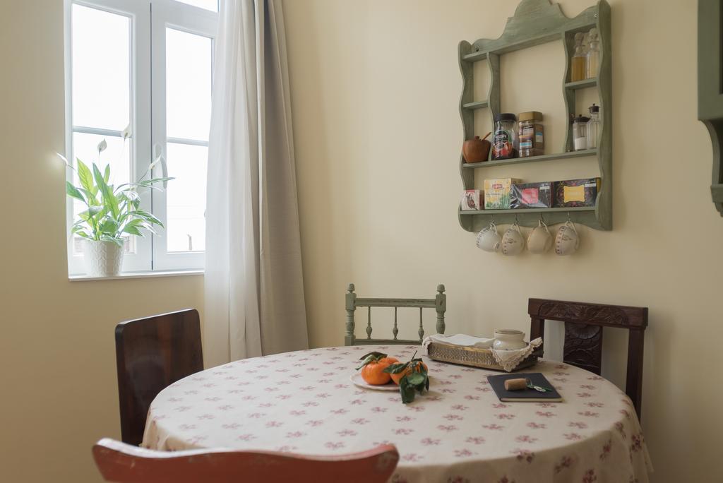 Little River View Triplex In Alfama Lisboa Екстериор снимка