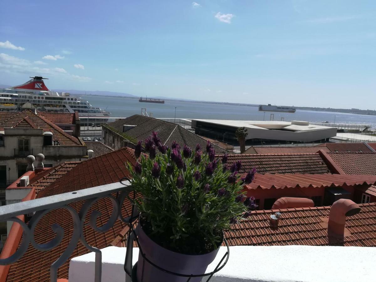 Little River View Triplex In Alfama Lisboa Екстериор снимка